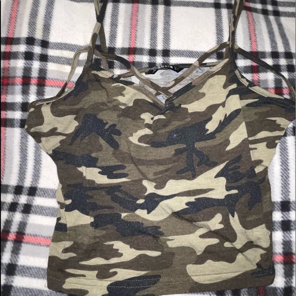 Camo Crop top